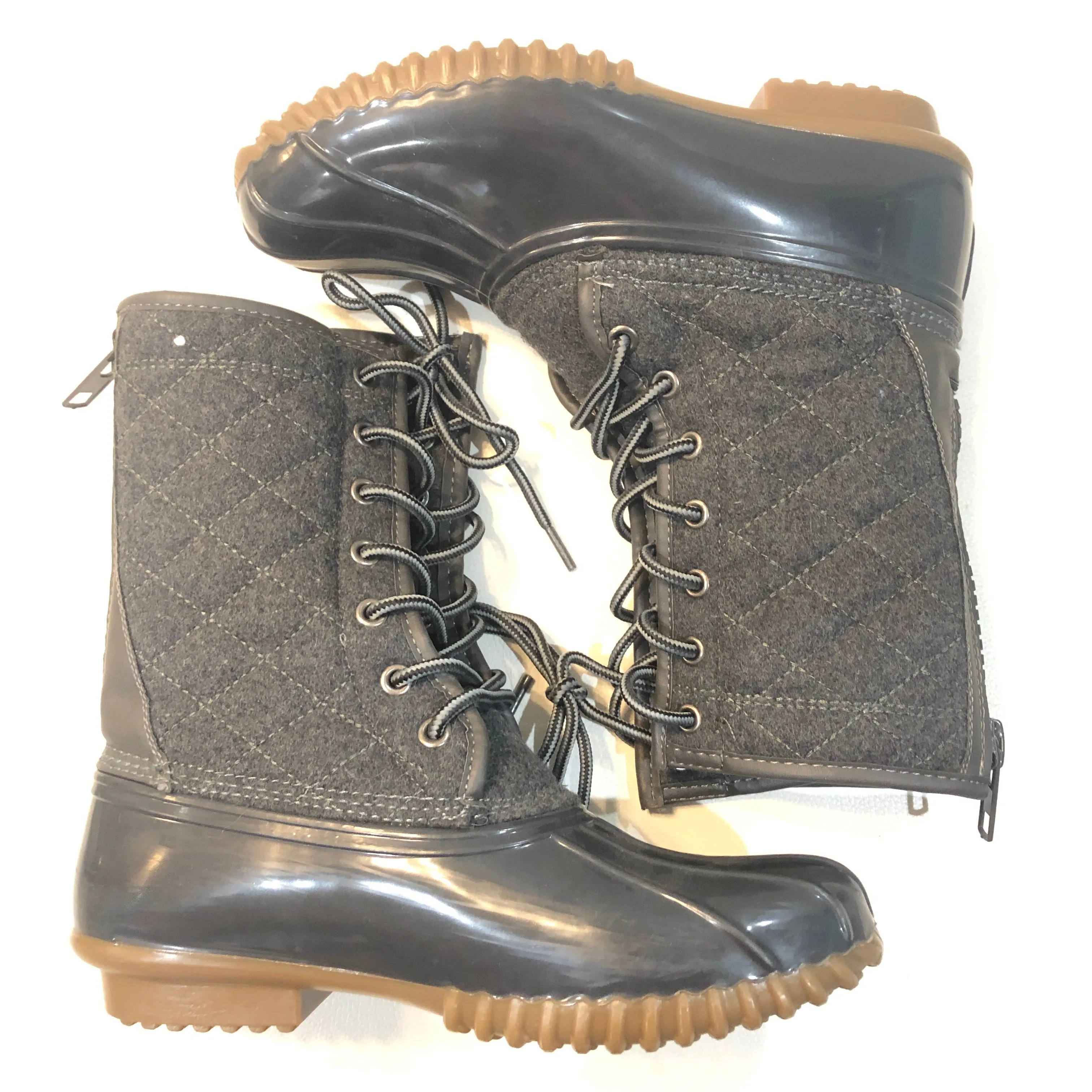 MADDEN GIRL Frolic Grey Duck Boots Size 7